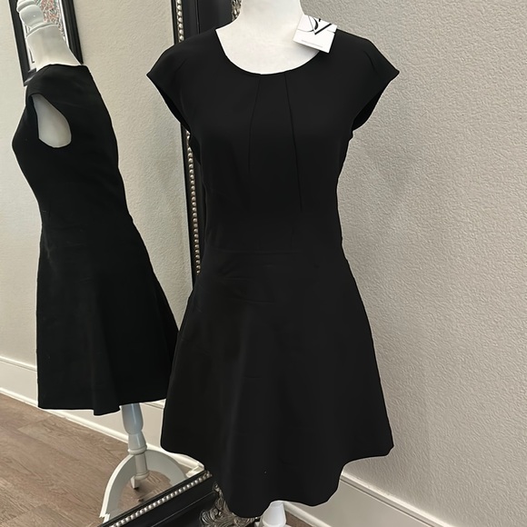 NWT✨NEW $425 DVF 💄 Diane Von Black Rebecca Stretch Contour Dress Size 8